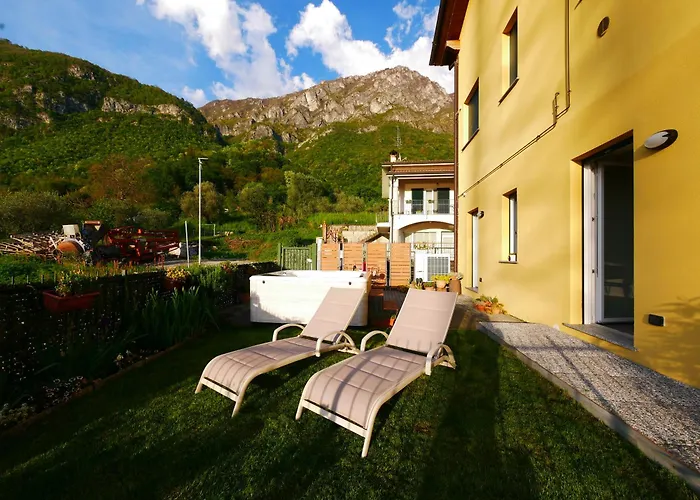 Garden Jacuzzi View *