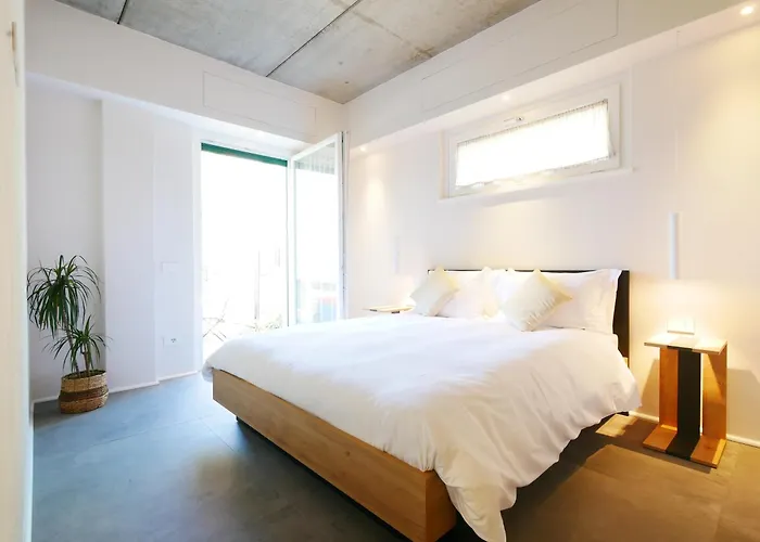 Garden Jacuzzi View *