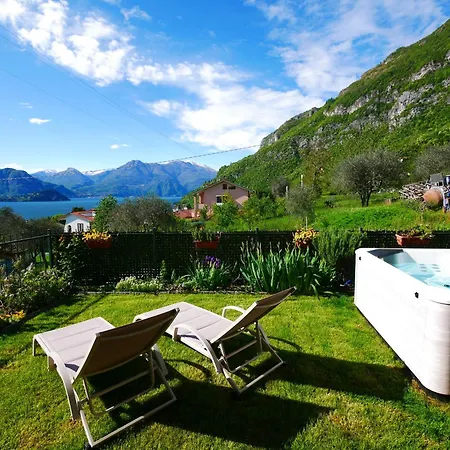 Διαμέρισμα Garden Jacuzzi View Lierna