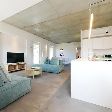 Διαμέρισμα Garden Jacuzzi View