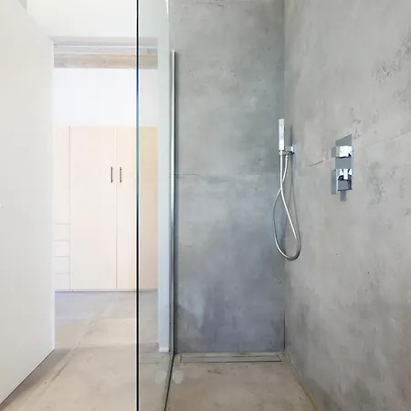 Garden Jacuzzi View * Lierna