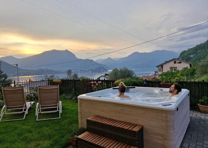 Garden Jacuzzi View Apartment