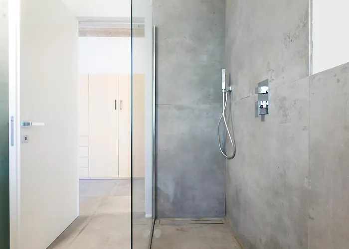 Garden Jacuzzi View * Lierna